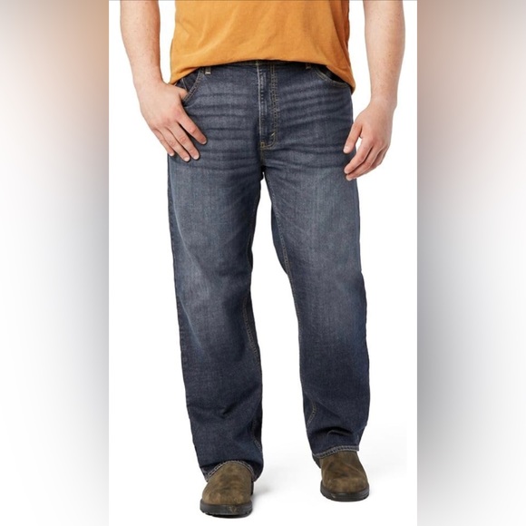 SIGNATURE  By Levi Strauss & Co. Gold Label Men’s Relaxed Fit Jeans - Picture 1 of 2